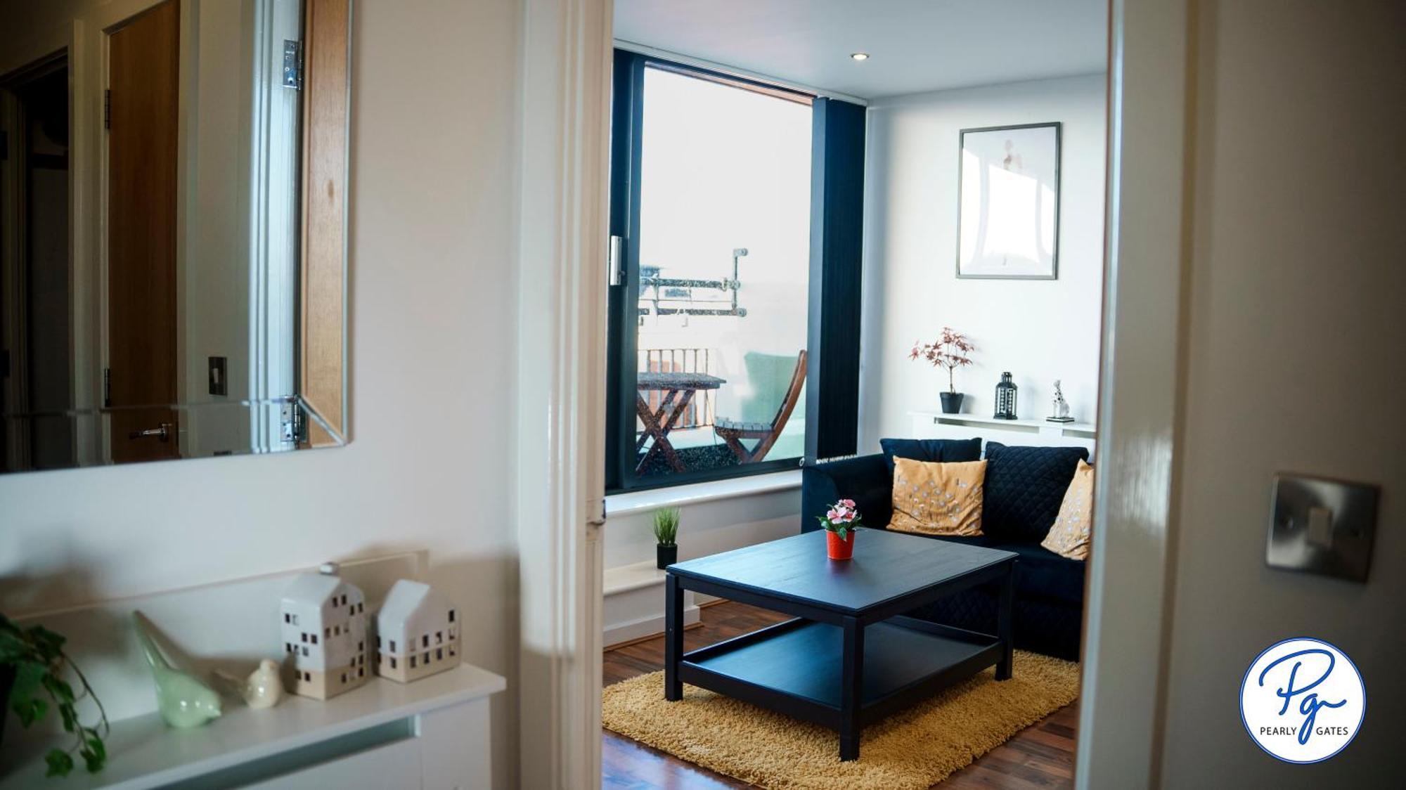 Penthouse - Amazing City Skyline Views - Balcony - Free Extra 2 Hours - Free Parking - Utilita Arena - Bullring Shopping - New St Station- Super King Size Bed Birmingham Exteriör bild