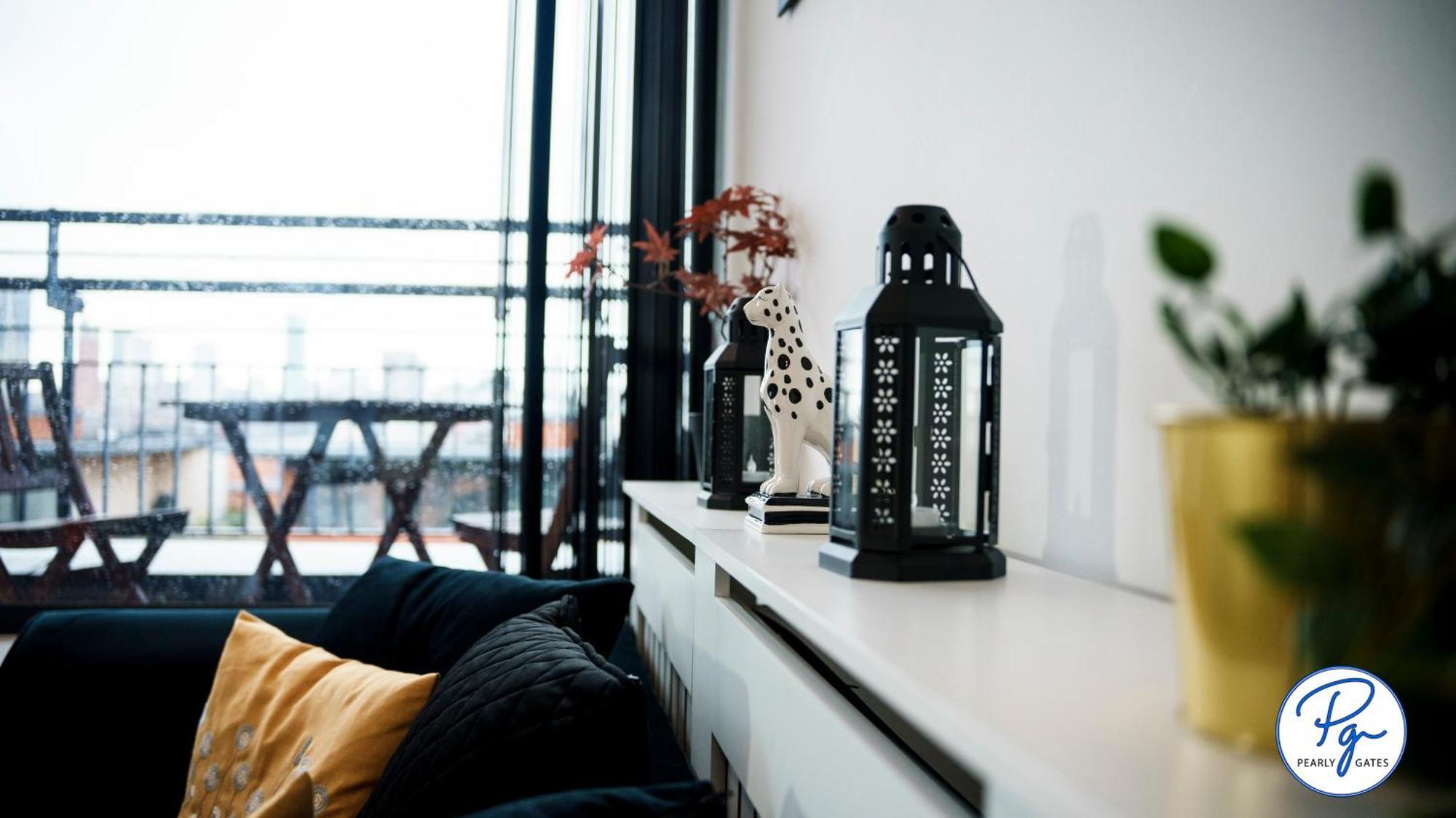 Penthouse - Amazing City Skyline Views - Balcony - Free Extra 2 Hours - Free Parking - Utilita Arena - Bullring Shopping - New St Station- Super King Size Bed Birmingham Exteriör bild